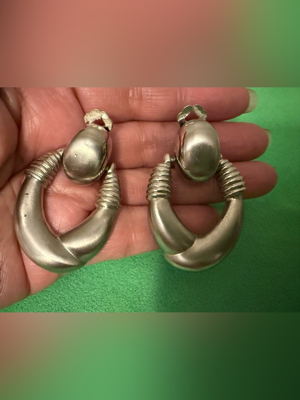 Vintage large chunky  Silvertone door knocker clip on earrings 80s